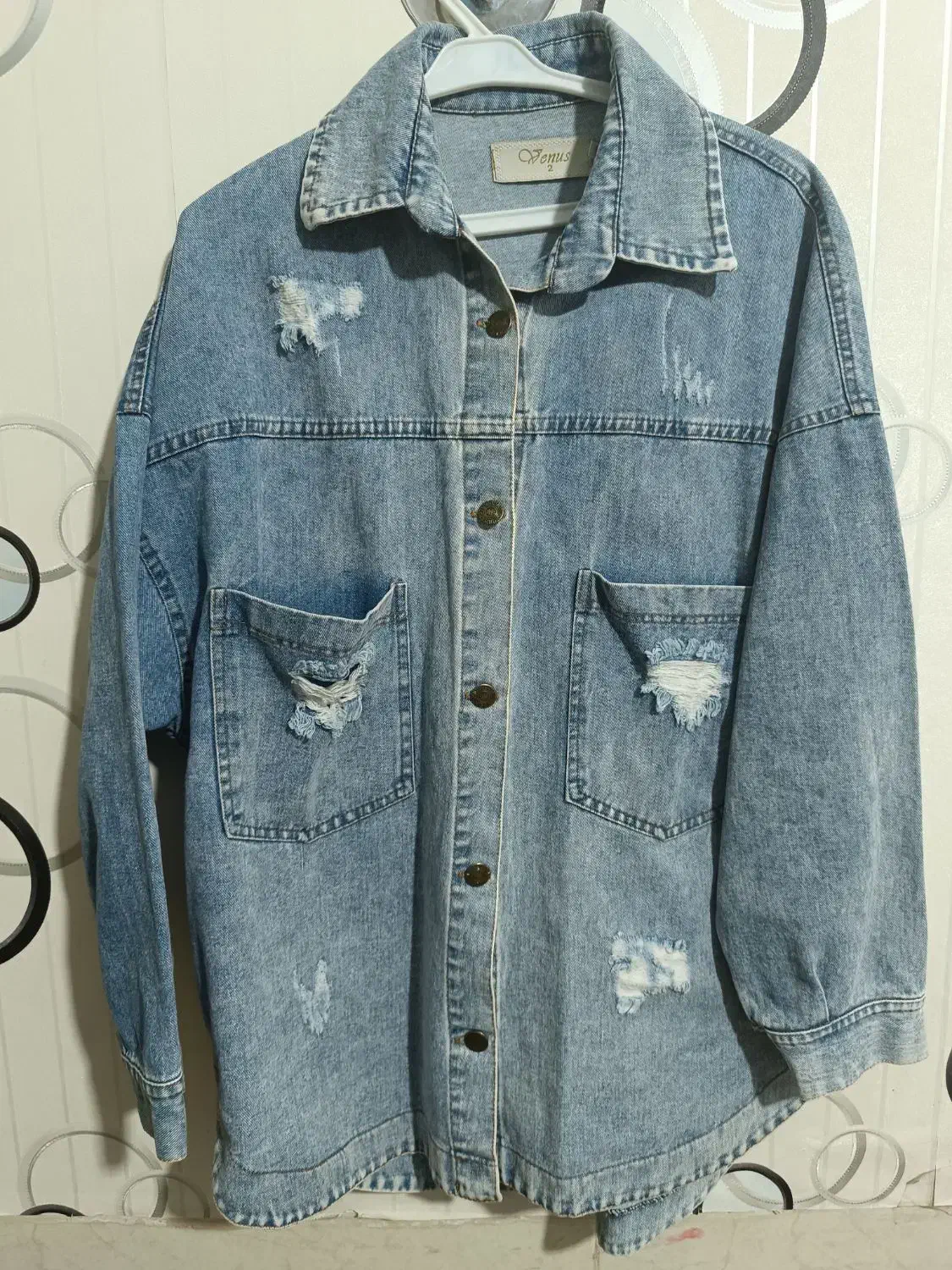 مانتو|لباس|اصفهان, هفتون|دیوار