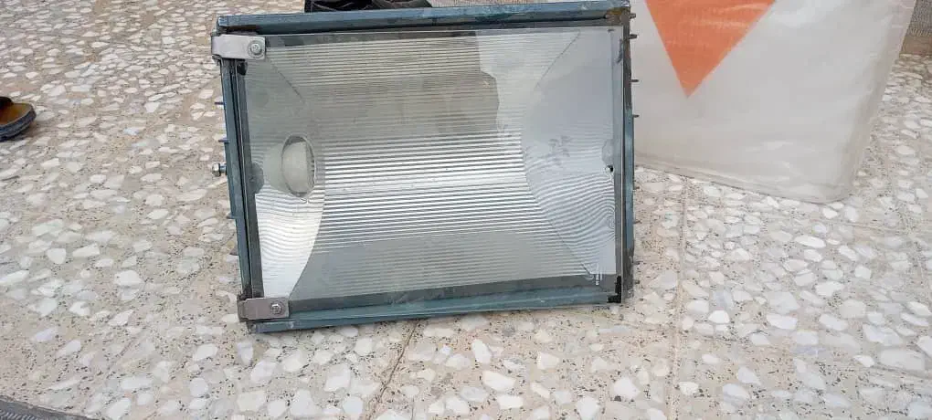 پروژکتور وچراغ تزئینی مناسب باغ ویلا|لامپ و چراغ|یاسوج, |دیوار