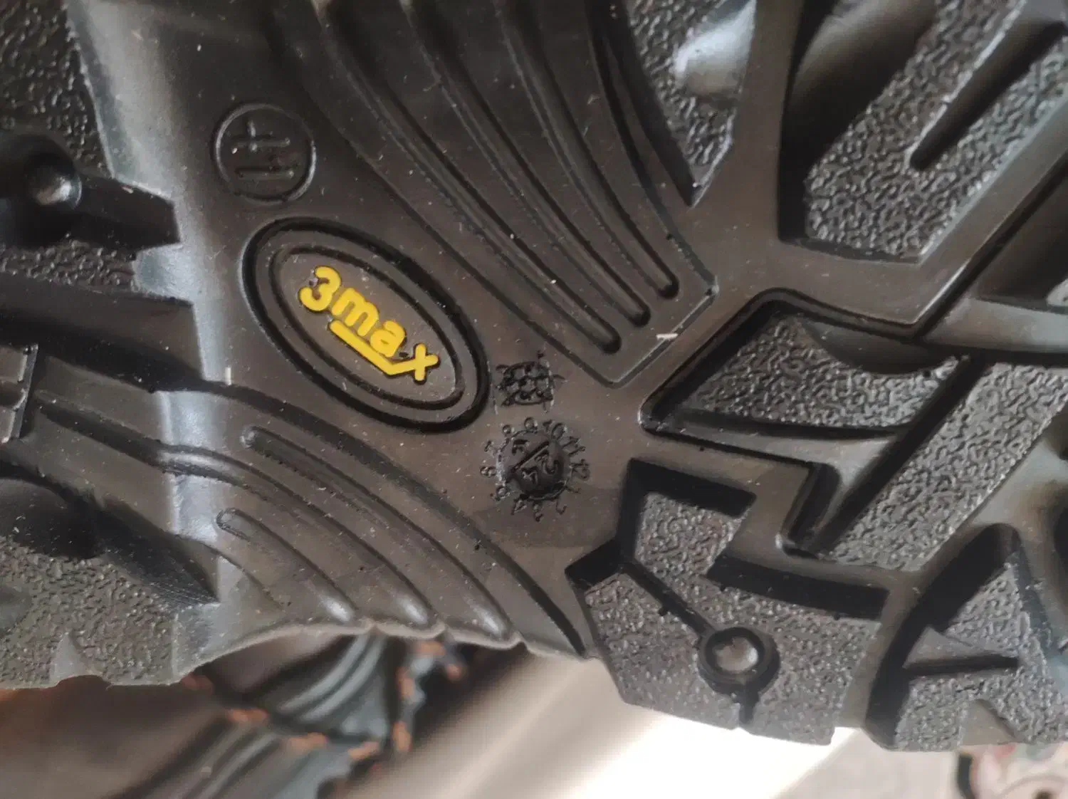 کفش کار|کیف، کفش، کمربند|بیرجند, |دیوار