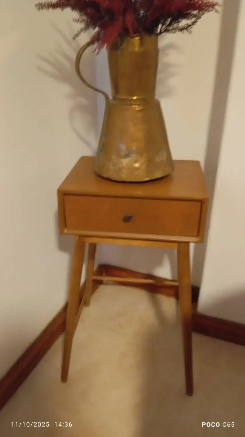 میز تلفن ویا اباژور|میز تلفن|قائم‌شهر, |دیوار