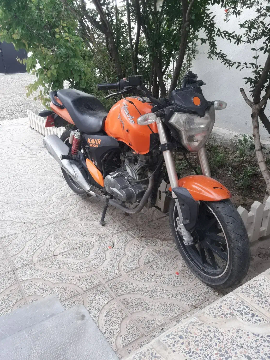 کویر 200cc|موتورسیکلت|اسفرورین, |دیوار