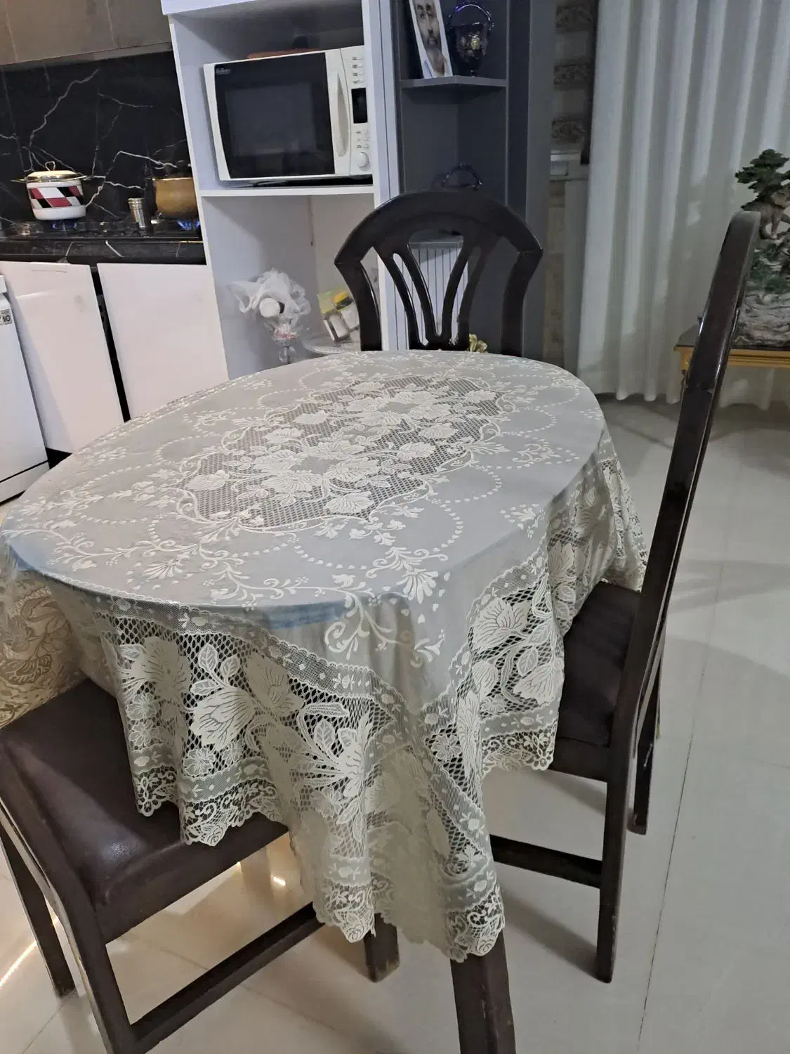 ناهار خوری ۳ نفره چوبی|میز و صندلی غذاخوری|مشهد, زمانه|دیوار