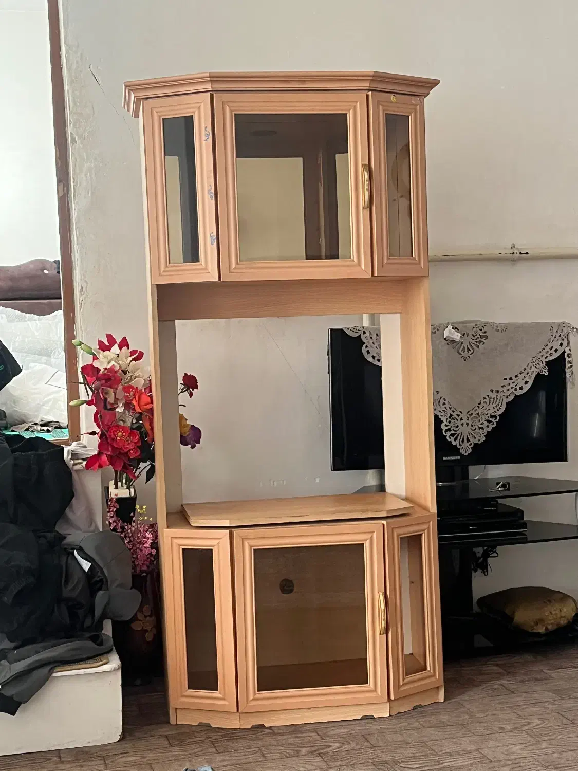 میز تلویزیون با ویترین ۳ تیکه|میز تلویزیون|رشت, سلیمانداراب|دیوار