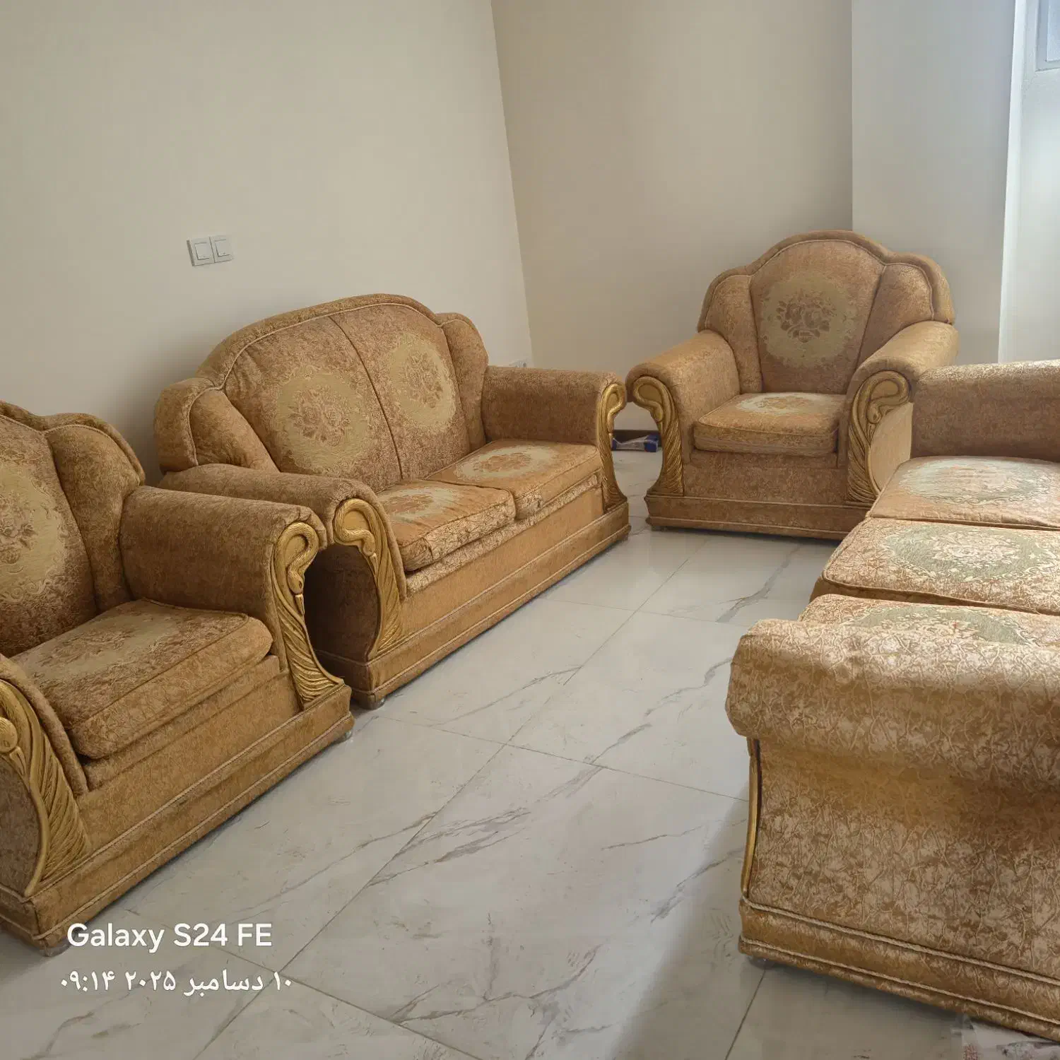 مبل|مبلمان خانگی و میز عسلی|جم, |دیوار