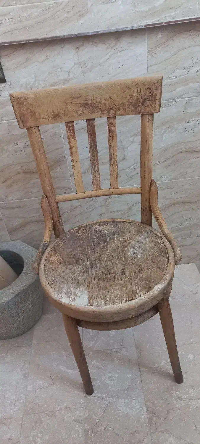 صندلی لهستانی قدیمی|کلکسیون اشیاء عتیقه|شهرضا, |دیوار