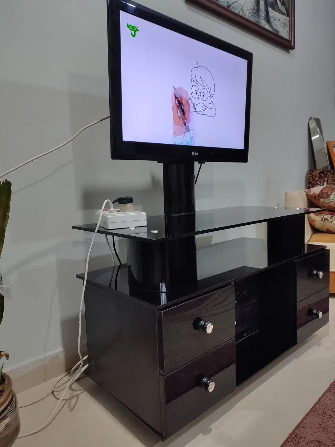 تلویزیون ال ای دی ال جی ۳۲ اینچ|تلویزیون و پروژکتور|ایلام, |دیوار