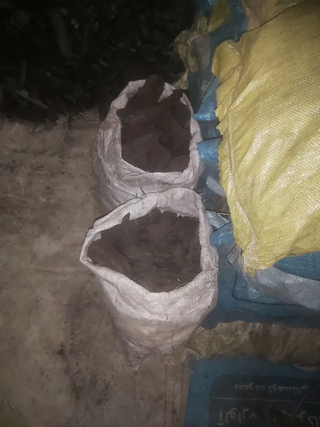 عمده وخرده فروشی زغال پسته.کبابی. قلیان.بسته بندی|عمدهفروشی|اردبیل, |دیوار