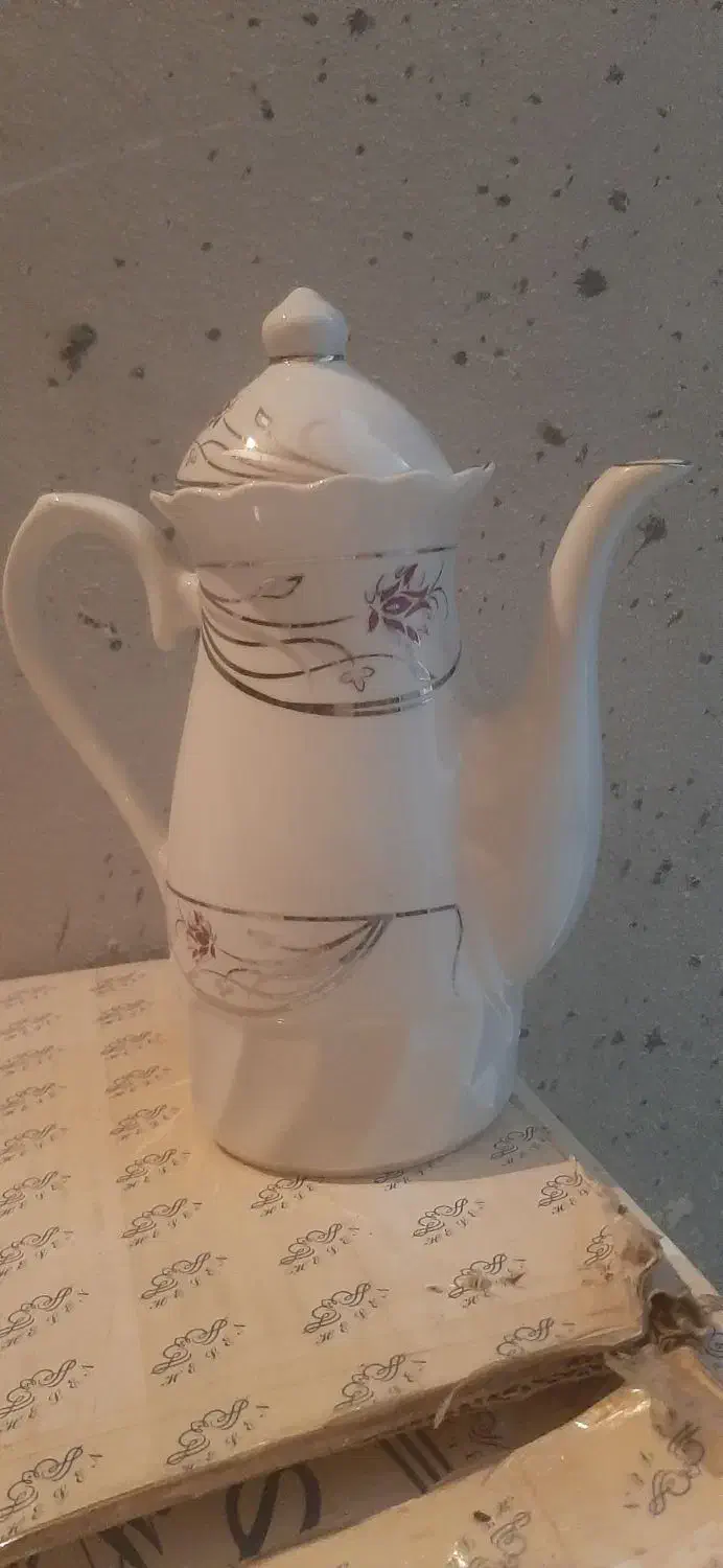 ظرف چینی مخصوص شیر|ظروف سرو و پذیرایی|رشت, پل تالشان|دیوار