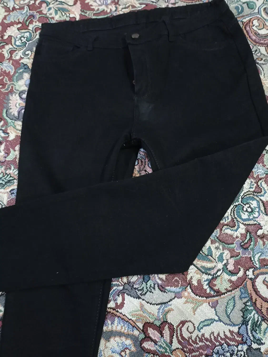 شلوارلی کش مشکی|لباس|قدس, شهر‌قدس|دیوار