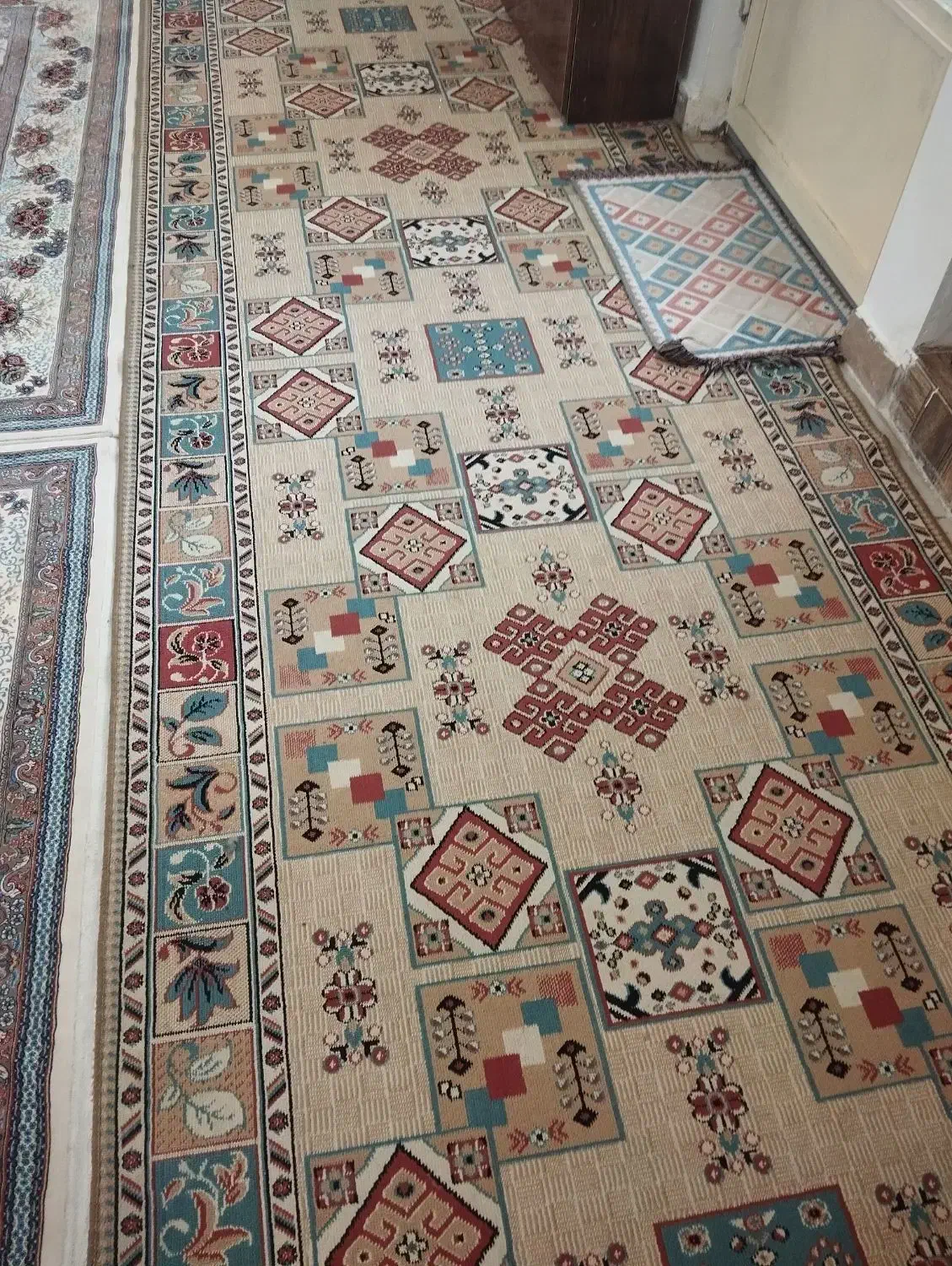 فرشهام 9 متری، تعویض با 12متری دارم،گلیم هم موجوده|فرش|خرم‌آباد, |دیوار