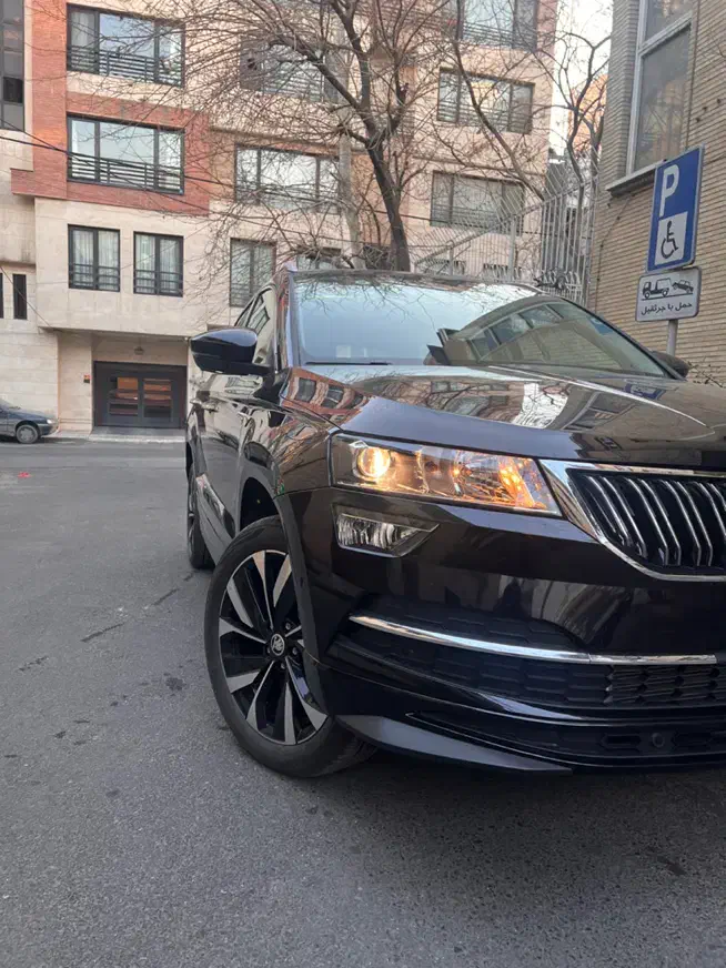 اشکودا کاروک ۲۰۲۵ مشکی|خودرو سواری و وانت|تهران, قبا|دیوار