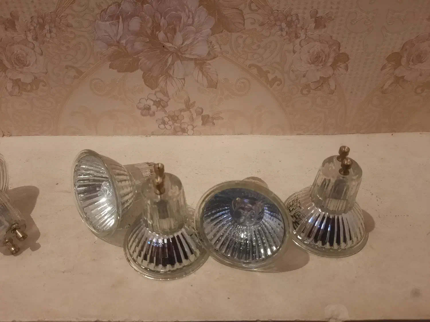 لامپ هالوژن ۵۰ وات اسرام پایه استارتی|لامپ و چراغ|مشهد, طلاب|دیوار