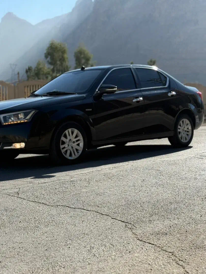 دنا پلاس مدل 98 بدون رنگ|خودرو سواری و وانت|اصفهان, کوی ولی عصر|دیوار