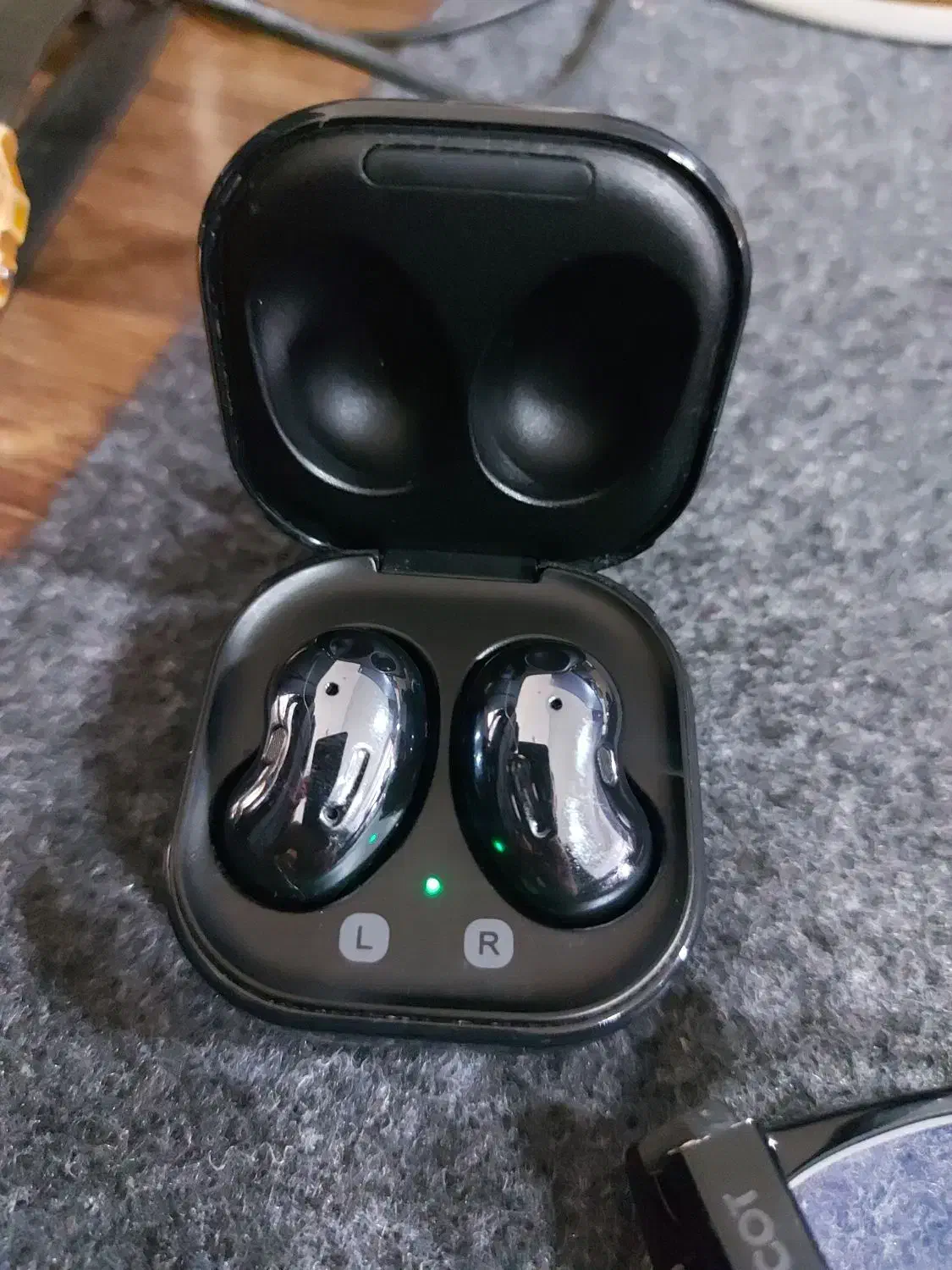 گلکسی بادز لایو سامسونگ|لوازم جانبی موبایل و تبلت|بابل, |دیوار