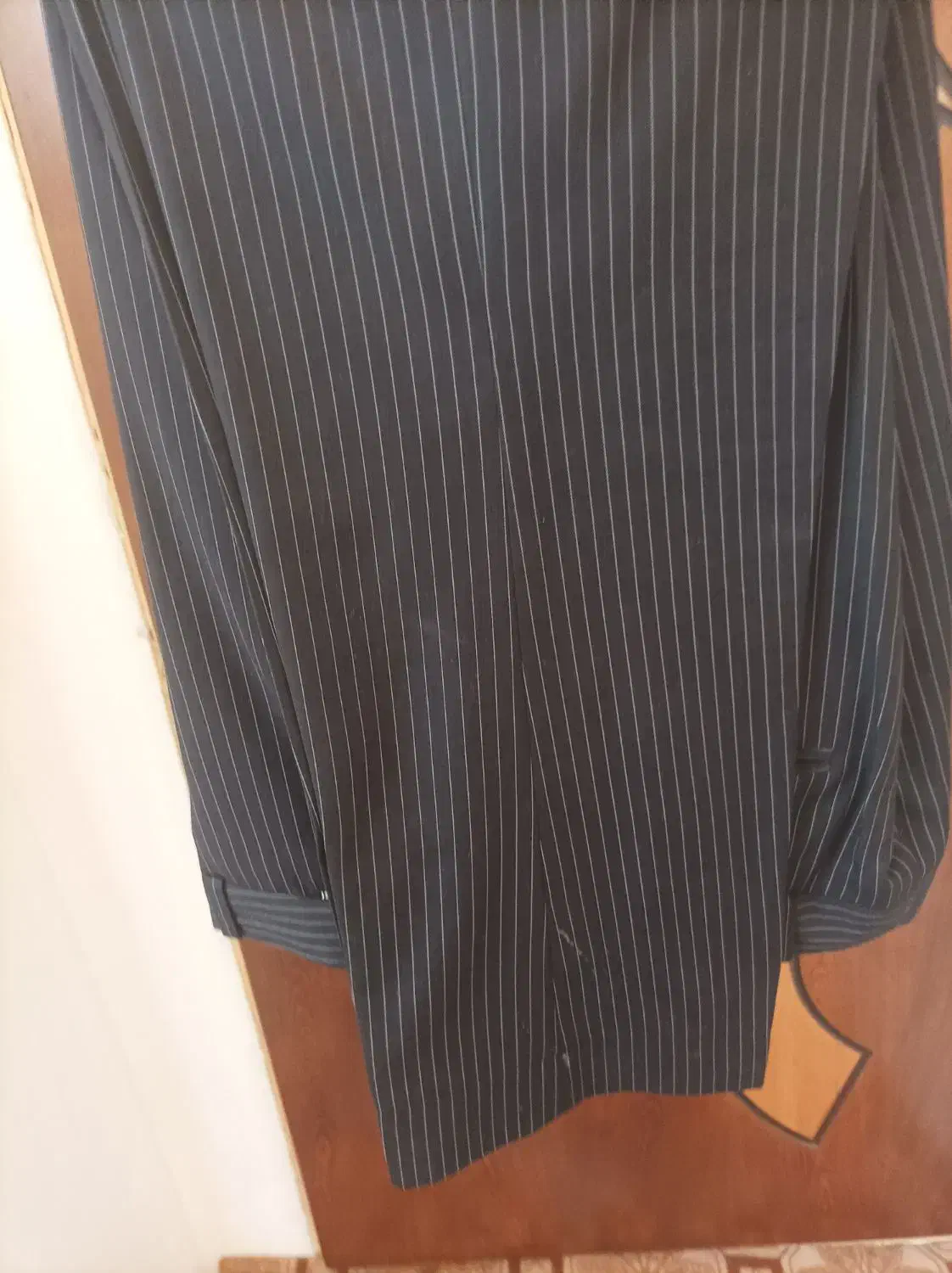 کت شلوار|لباس|اهر, |دیوار