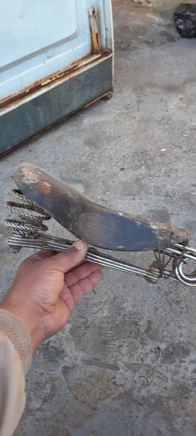 عطیقه|کلکسیون اشیاء عتیقه|سروستان, |دیوار