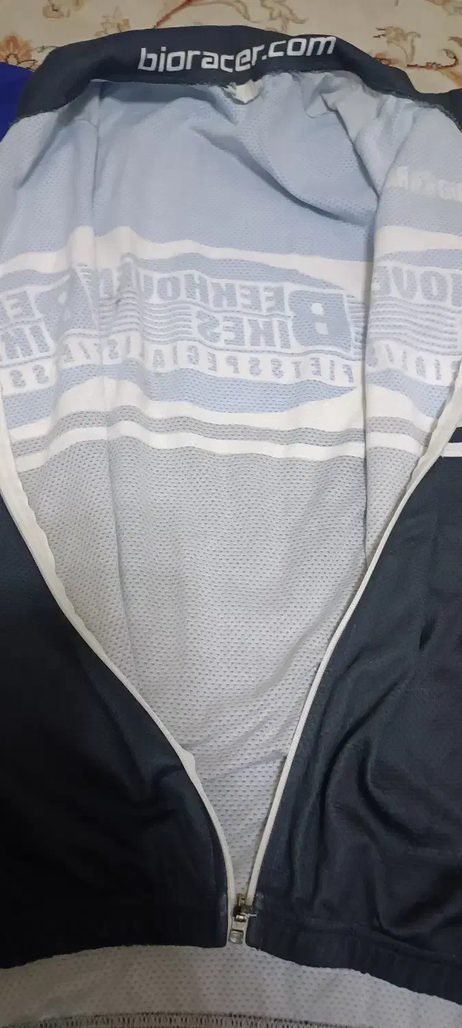 پیراهن دوچرخه سواری|دوچرخه، اسکیت، اسکوتر|پرند, فاز ۰|دیوار