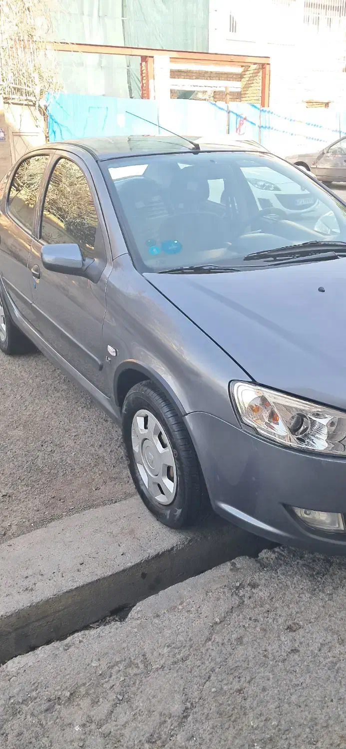 رانا LX فول مدل آخر ۱۳۹۳ کم کارکرد واقعی|خودرو سواری و وانت|تهران, گلستان (شهرک راه آهن)|دیوار