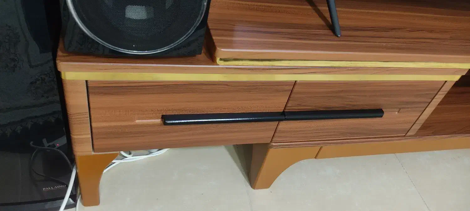 میز تلویزیون چوبی با کیفیت درجه یک وبزرگ|میز تلویزیون|ایرانشهر, |دیوار