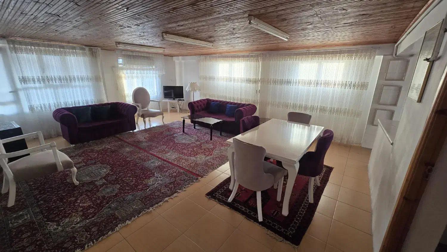 حیاطداردلباز نزدیک بازارساحلی|اجارهٔ کوتاه‌مدت ویلا و باغ|آستارا, |دیوار