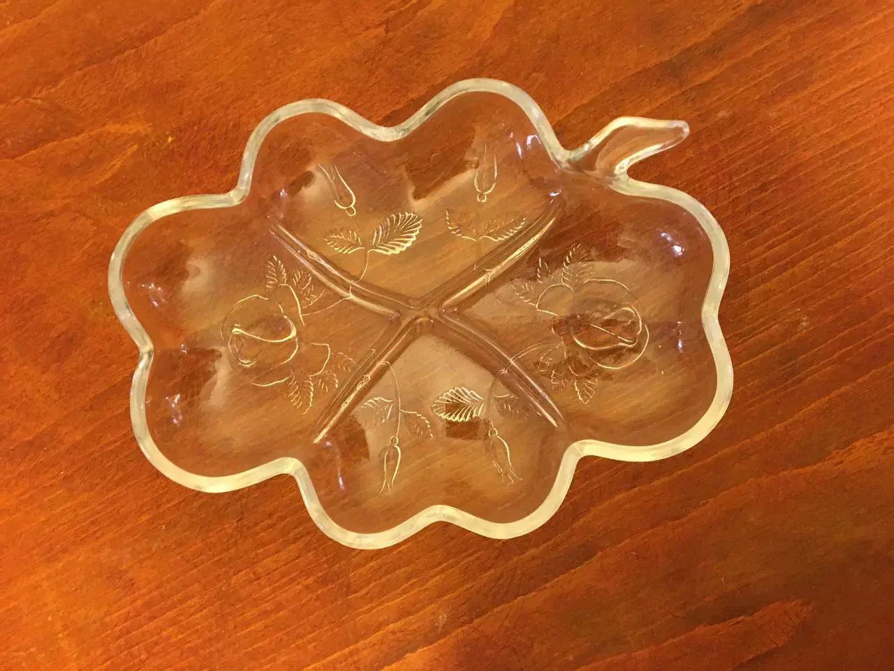 یک جفت شکلاتخوری بلور|ظروف سرو و پذیرایی|رشت, منظریه|دیوار