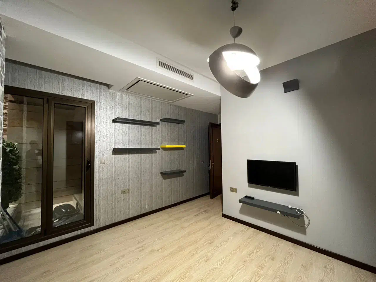 ۲۰۰متری /کامرانیه تاپ لوکیشن