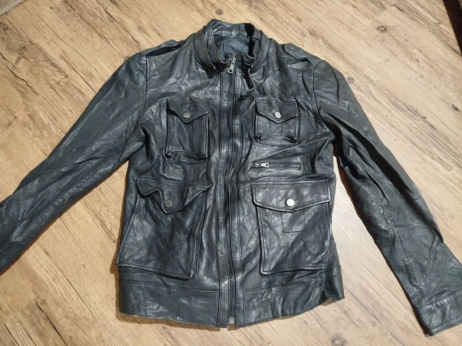 کاپشن چرم طبیعی زنانه مردانه استوک نو|لباس|شیراز, شهرک دارایی|دیوار