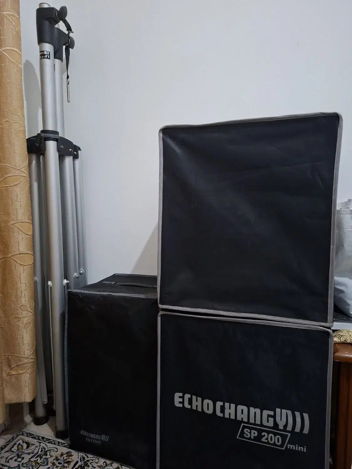 باند و دستگاه|صوتی و تصویری|تهران, جوانمردان (اندیشه)|دیوار