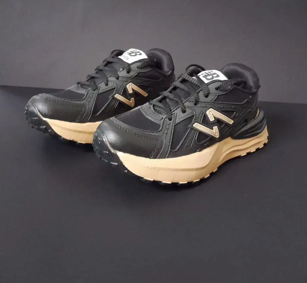 حراج کتونی تک سایز|کیف، کفش، کمربند|رشت, کوی امام رضا|دیوار