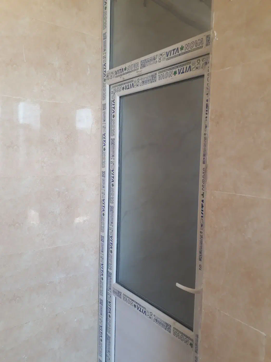 ساخت ، تعمیرات و نصب درب و پنجره دوجداره UPVC|خدمات پیشه و مهارت|آبادان, |دیوار