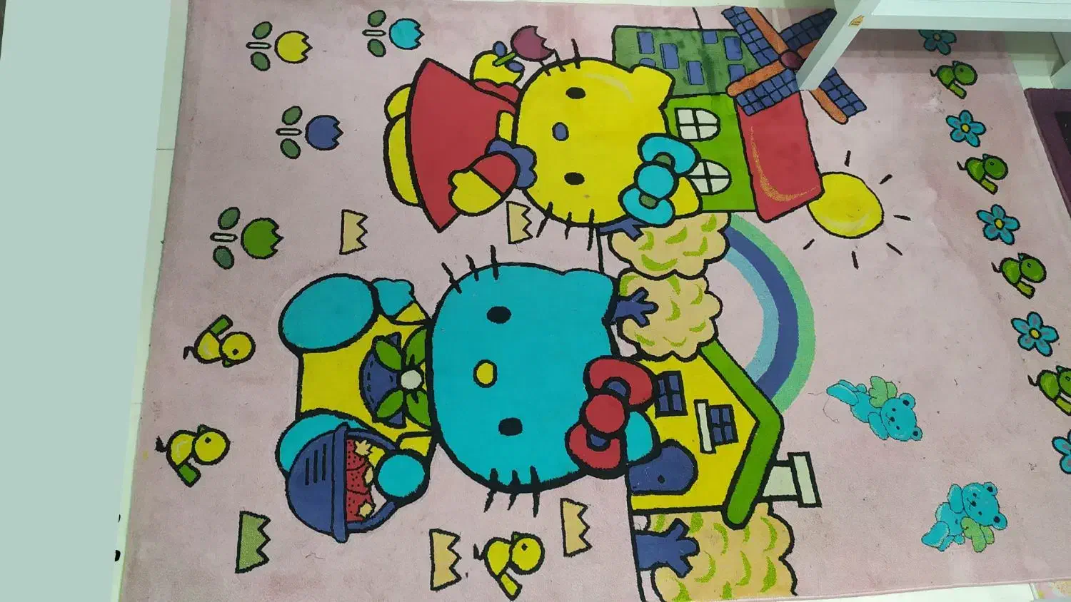 چند عدد فرش فانتزی|فرش|سنندج, |دیوار