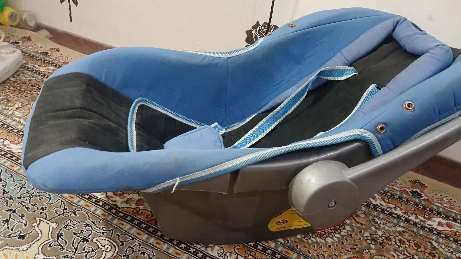 کریر|تخت و صندلی بچه|خرمشهر, |دیوار