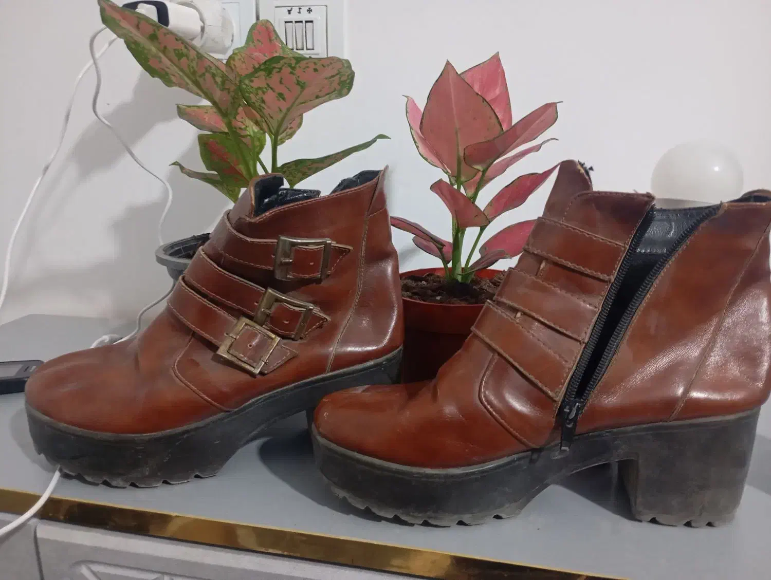 نیم بوت سایز ۴۰|کیف، کفش، کمربند|زابل, |دیوار