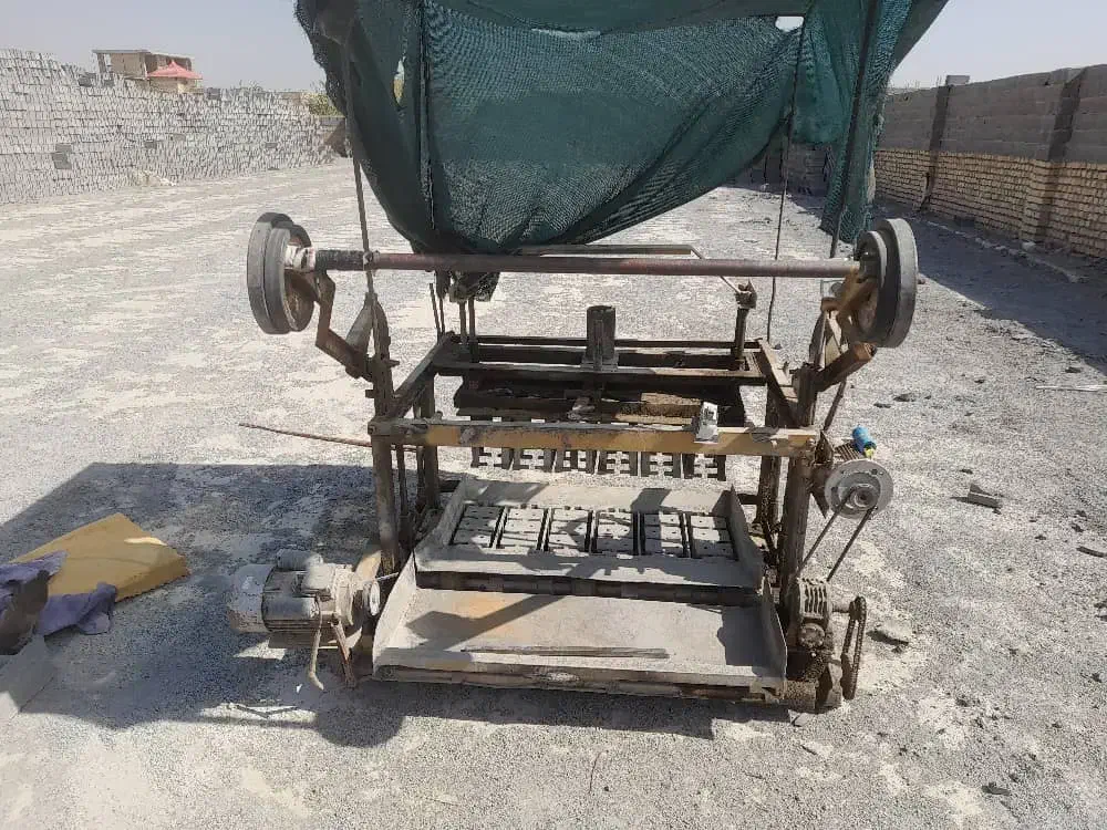 دستگاه بلوک زنی|ماشینآلات صنعتی|کاشان, دشت لتحر|دیوار