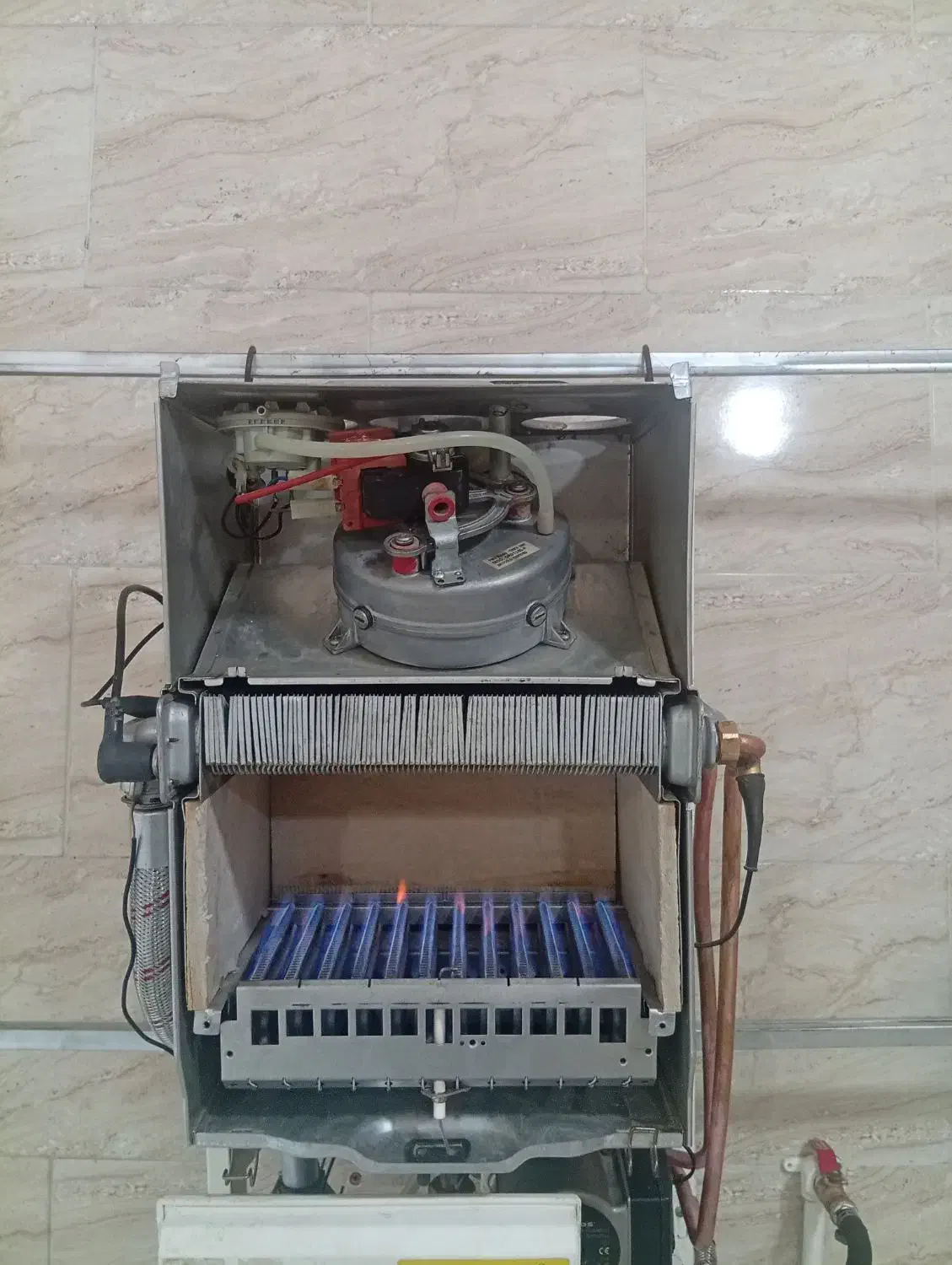 نصب و سرویس پکیج وخدمات برق ساختمان|خدمات پیشه و مهارت|فولادشهر, مسکن مهر فولادشهر|دیوار