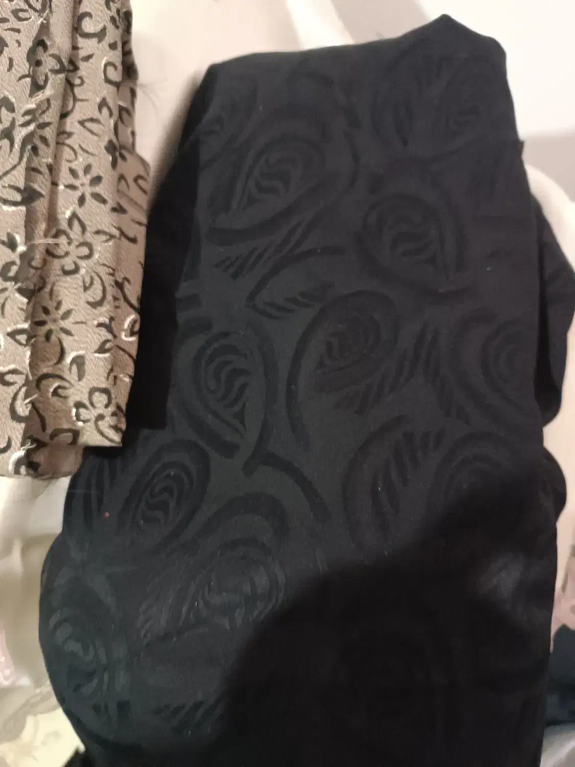 ۳عدد چادر یکی مشکی دو تا معمولی فوری|لباس|رویان, |دیوار