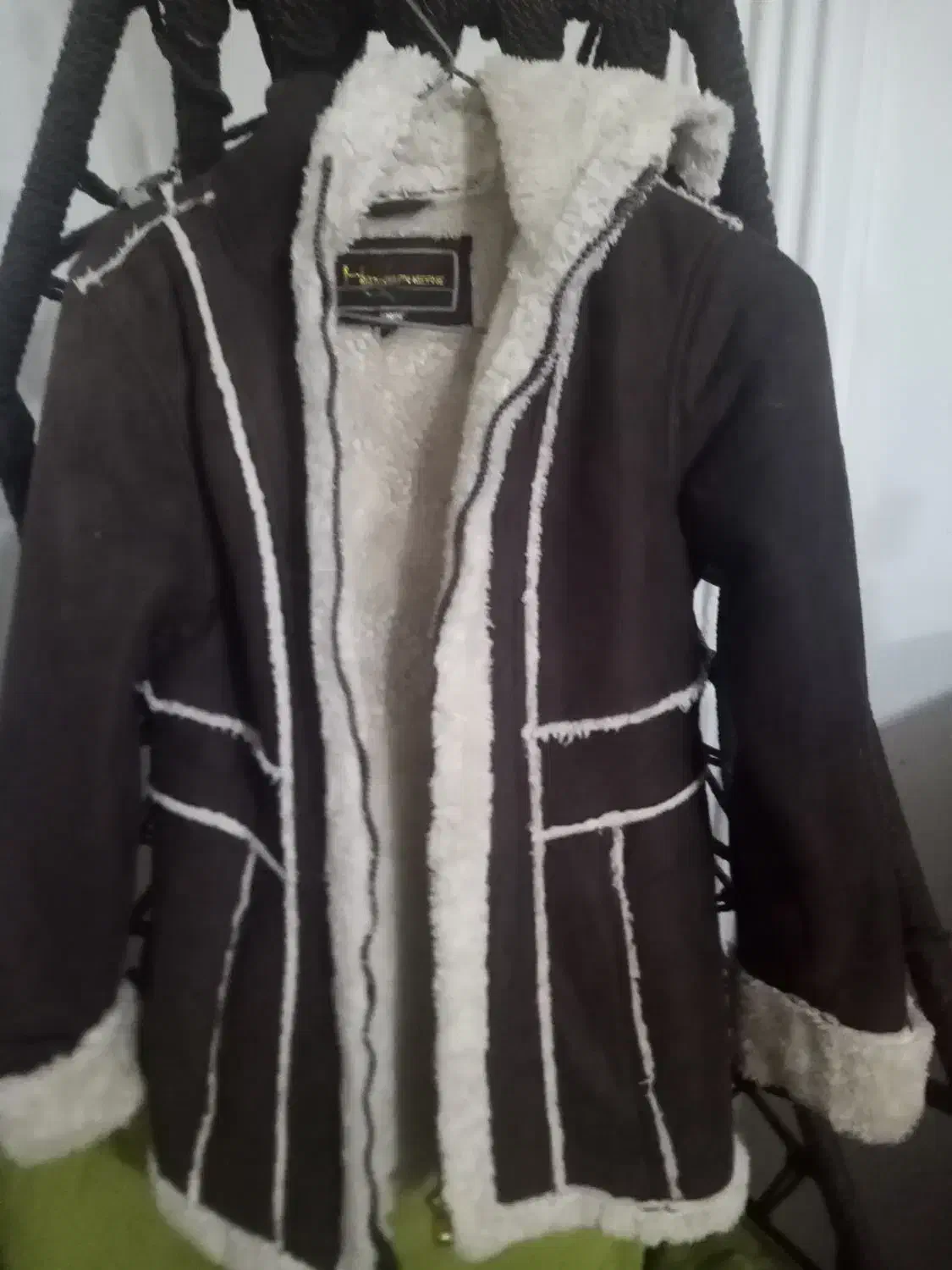 کت کاپشن|لباس|گلبهار, شهر جدید گلبهار|دیوار