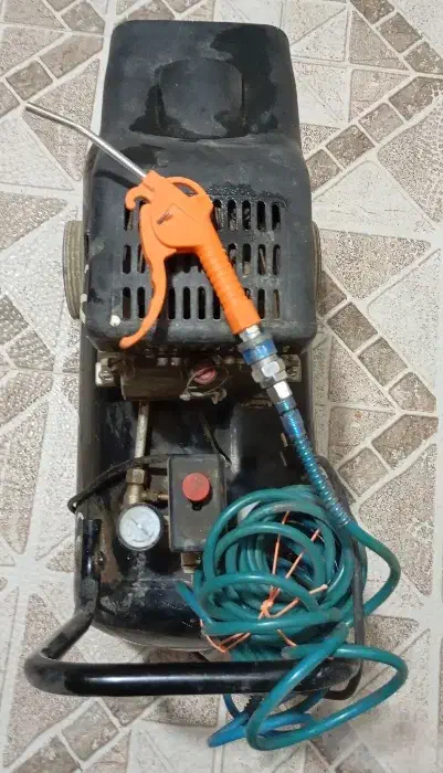 کمپرسور باد 15 لیتری برند vecont|ماشین‌آلات صنعتی|بادرود, |دیوار