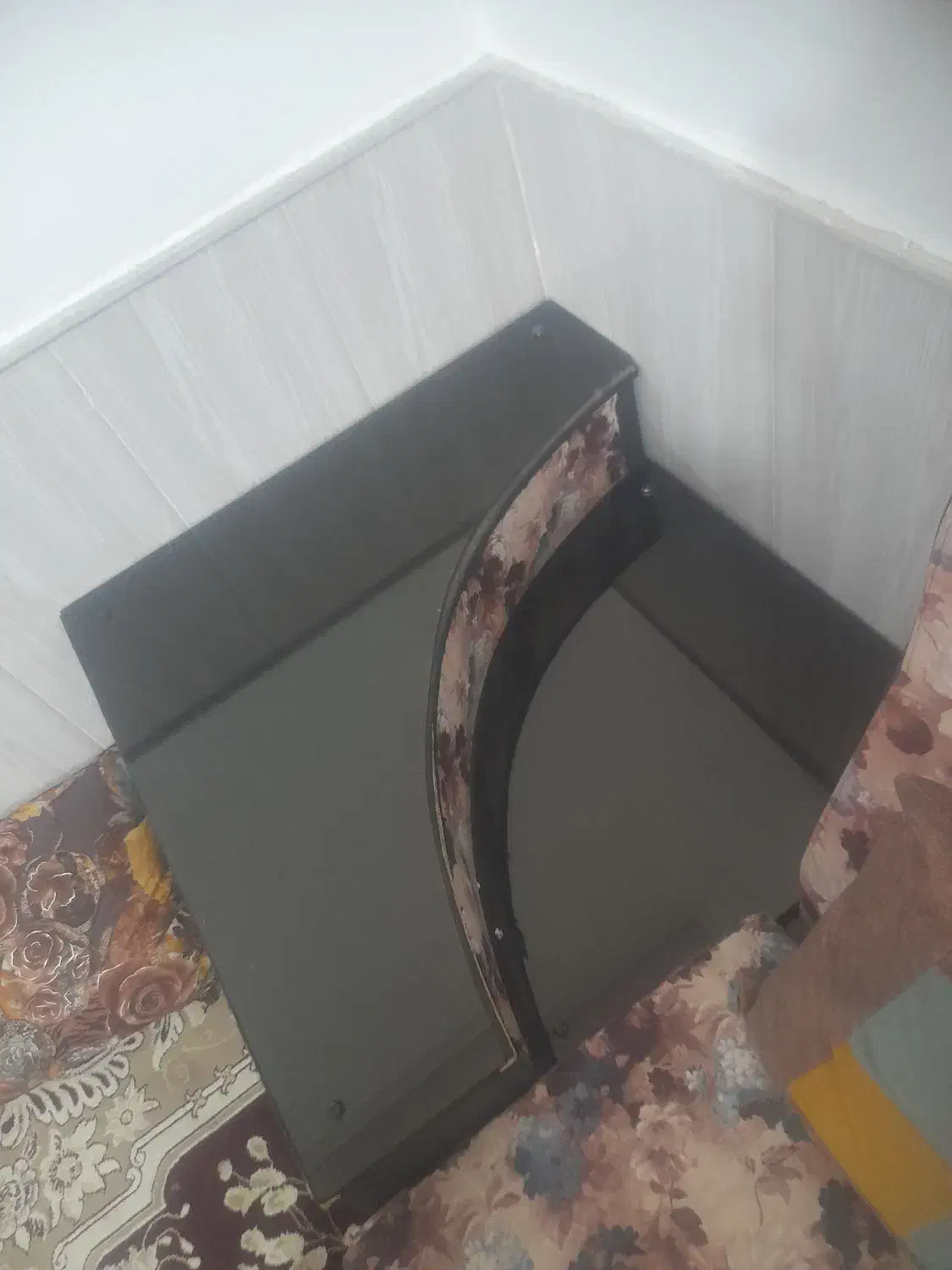 مبل در حد نو سالم و تمیز...|مبلمان خانگی و میز عسلی|اسحاق آباد, |دیوار