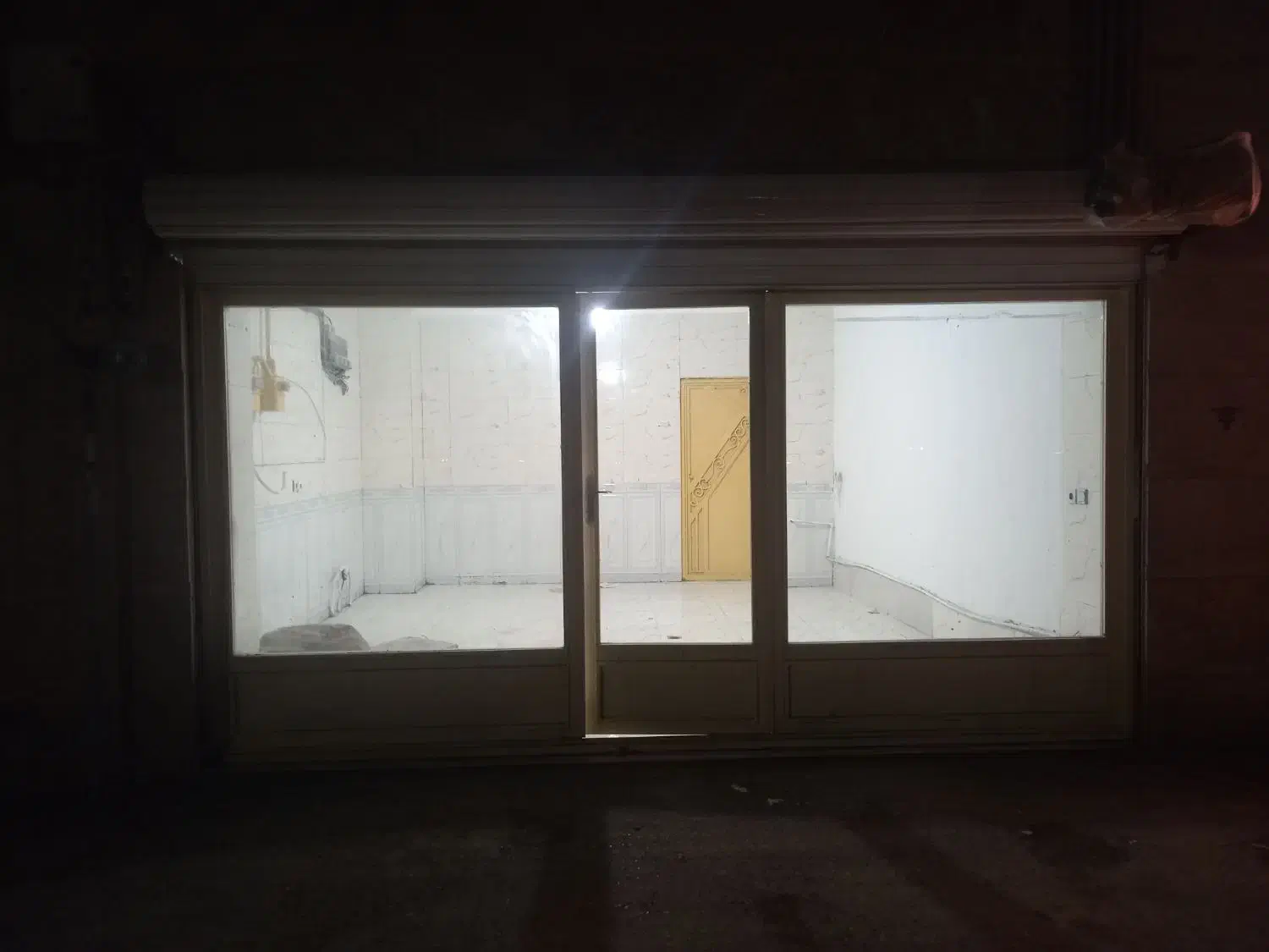 مغازه برخیابان اصلی بعثت|اجارهٔ مغازه و غرفه|اردبیل, |دیوار