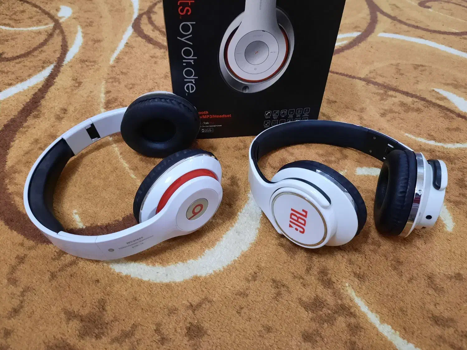 دو عدد هدفون JBL و bits در حد نو|پخش‌کننده همراه|بوشهر, |دیوار