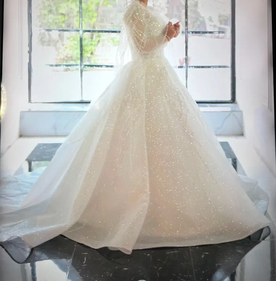 لباس عروس|لباس|رودهن, |دیوار