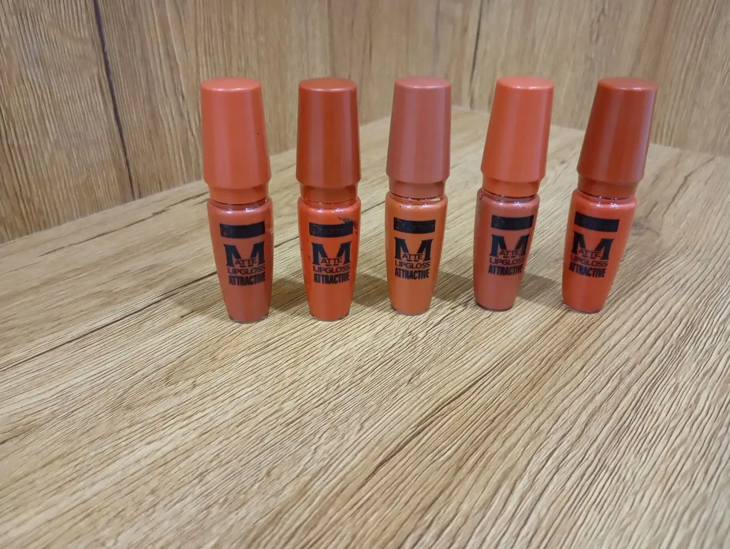 آرایش لب|حراج|قم, باغ کرباسی|دیوار