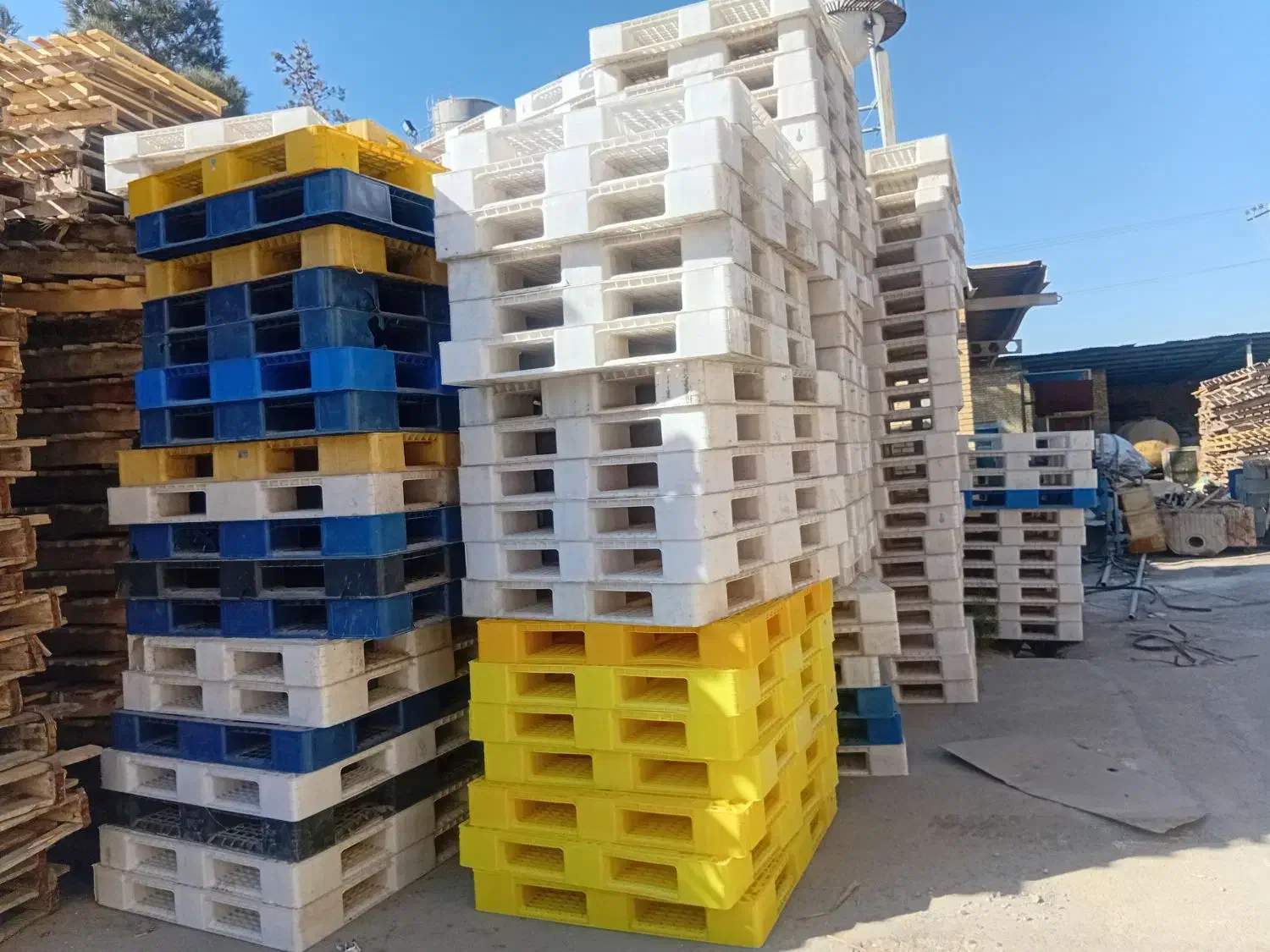 پالت پلاستیکی گالن ۶۰لیتری|عمدهفروشی|خمینیشهر, |دیوار