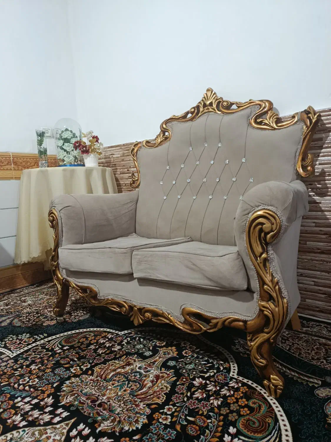 مبل سلطنتی 9 نفره قیمت مناسب|مبلمان خانگی و میز عسلی|محمدیه-قزوین, |دیوار