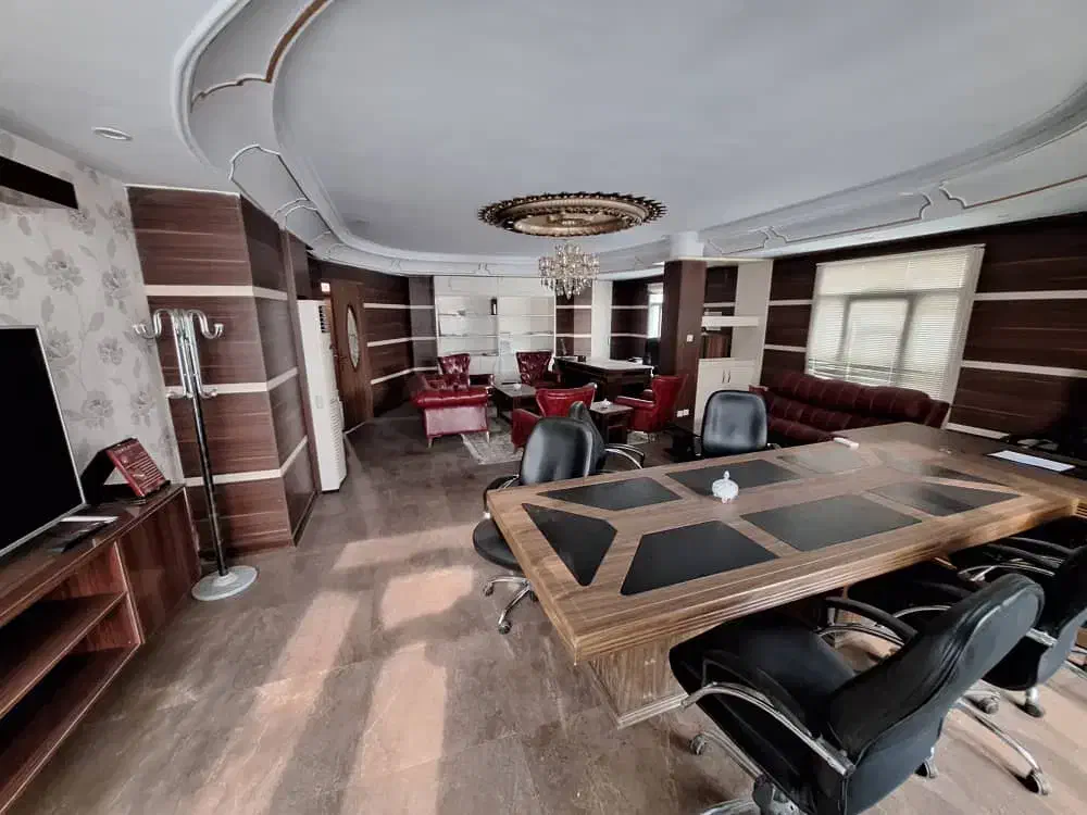 ۱۸۵ متر ۴ خواب تمام مبله موقعیت اداری/ صادقیه