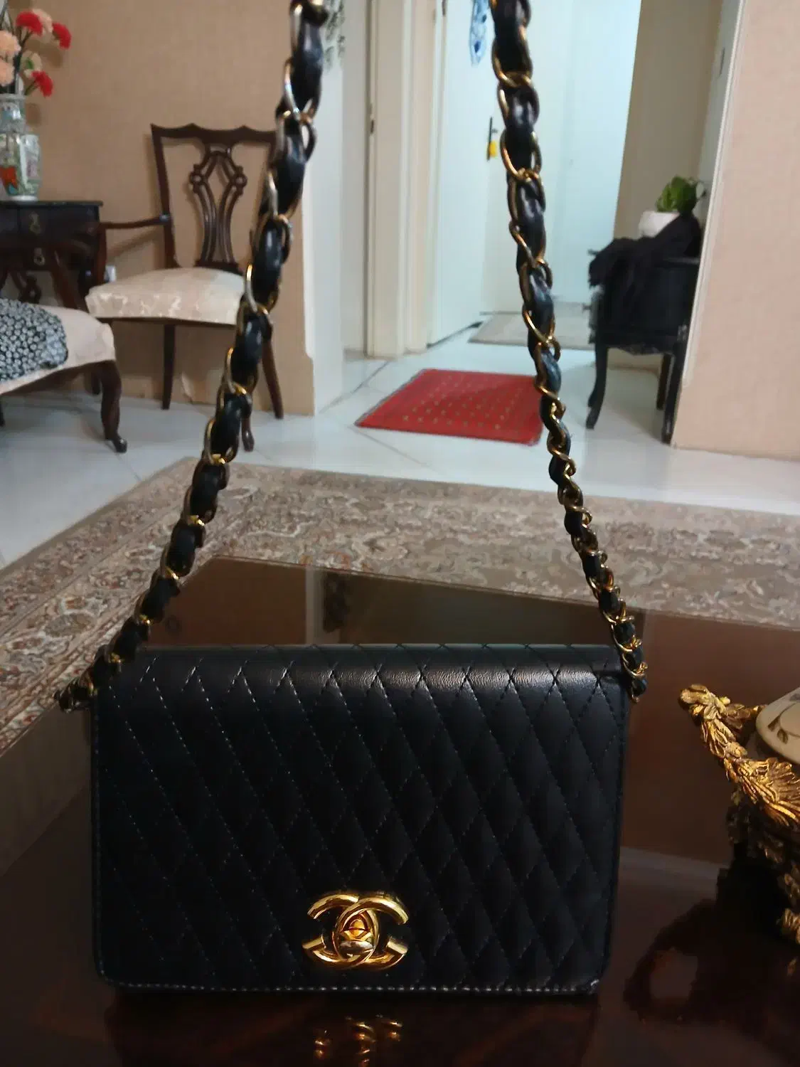 کیف دوشی|کیف، کفش، کمربند|پرند, فاز ۴|دیوار