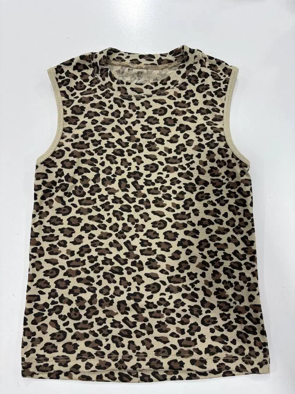 زیر مانتویی پلنگی|لباس|شیراز, گود عربان|دیوار