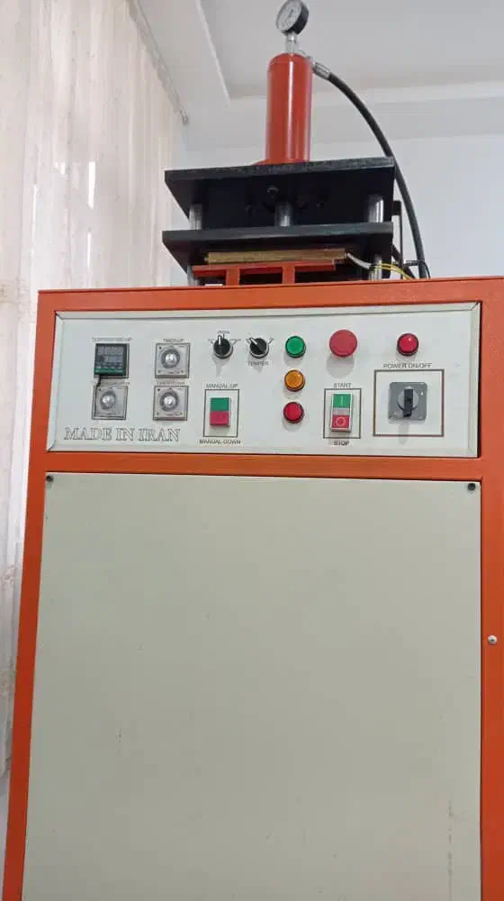 فروش دستگاه اسکاج بافی و پرس تمام اتوماتیک|ماشینآلات صنعتی|شیراز, گویم|دیوار