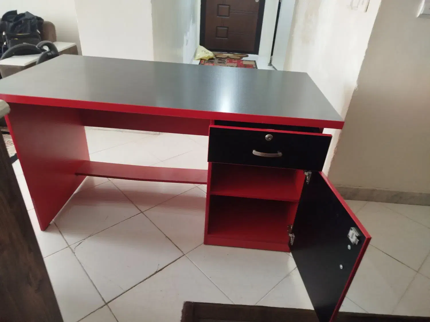 فروش میز مدیریت|میز تحریر و کامپیوتر|هشتگرد, فاز ۲ مهستان|دیوار